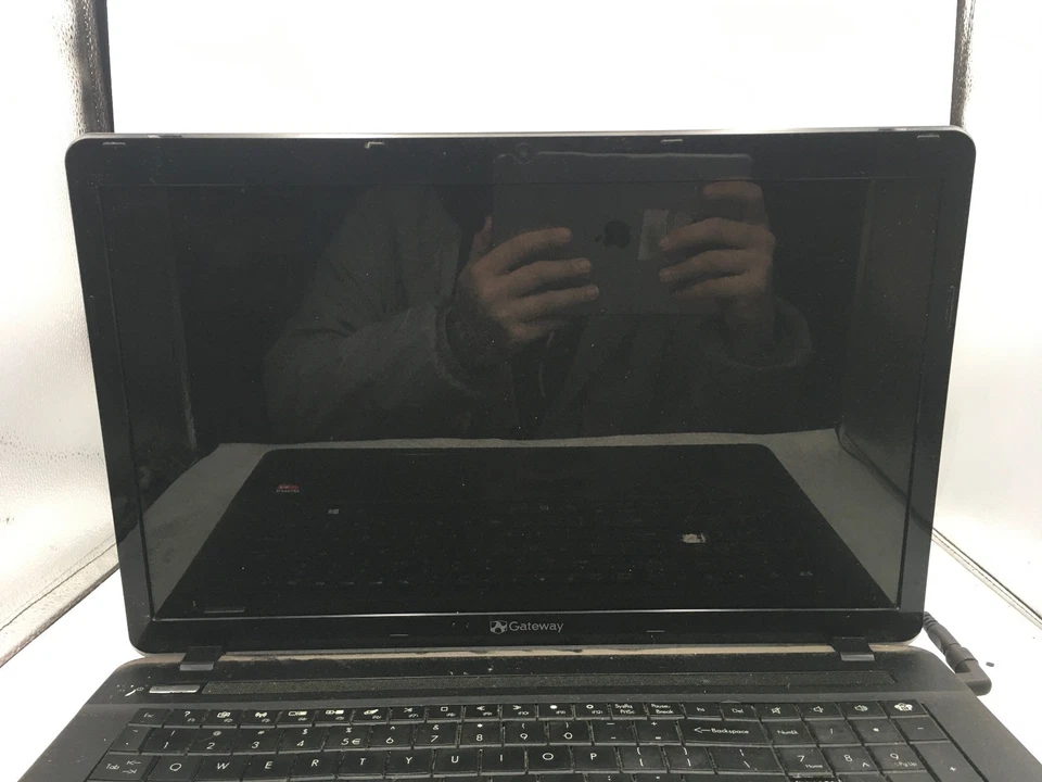 GATEWAY NE722 EG70 - FOR PARTS/NO POWER - AMD A5 5000 - 8GB RAM - READ DESC - BB - Image 2 of 4