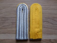 DDR NVA Original Schulterstücke Schulterklappen Nachrichten neu und unbenutzt