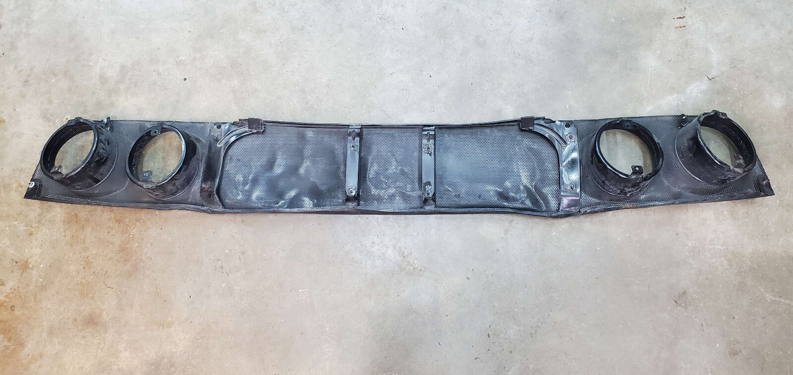 Ferrari 360 Challenge Grill. Coupe or Spider Part Number 65919700 OEM