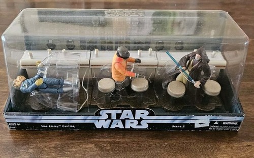 Mos Eisley Cantina Szene 1 & 2 SET STAR WARS Original Trilogie Sammlung MIB - Bild 2 von 5