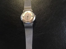 lecoultre watch Mystery dial 14k in great shape ready to wear and runing 32 mm