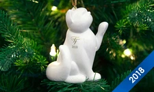 MINT New FANCY FEAST Christmas Tree White Cat Ornament  collectible 2018 NRFB 