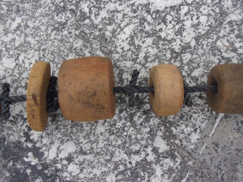 Vintage fisherman floats on rope nautical decor 91" 20 floats foam 1950's - Picture 5 of 7