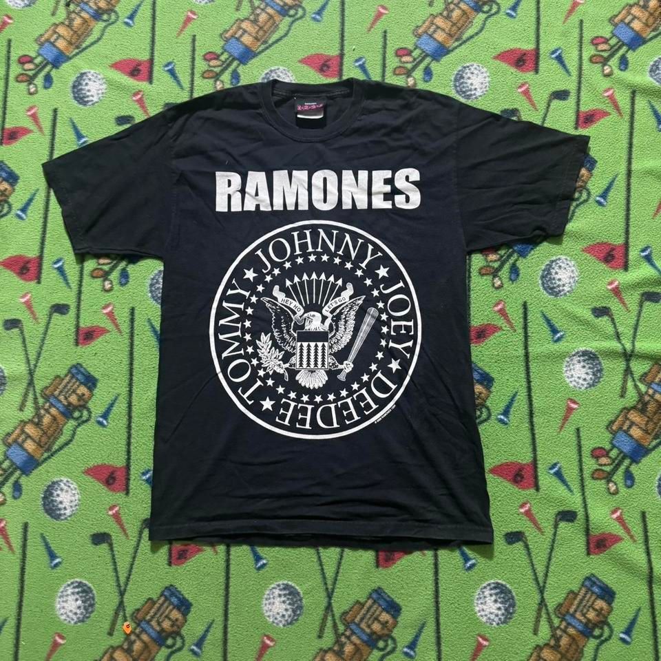 Vintage 2000s Ramones band tee with official tag in men's medium M