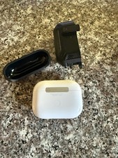 Apple AirPods Pro 2nd Generation with MagSafe Wireless Charging Case (USB‑C)...