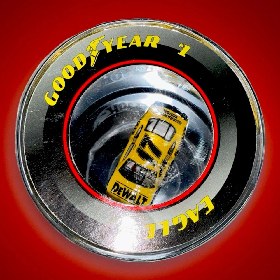 Lote de Coleccionables Matt Kenseth NASCAR - Hot Wheels/Hallmark/Dewalt/Carreras de Acción Foto 3 de 4