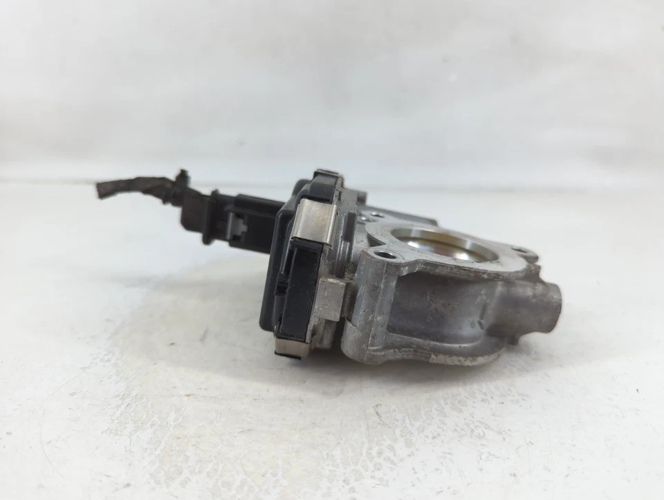 Carrocería del acelerador Chevrolet Trail Blazer XFJGR Foto 3 de 4