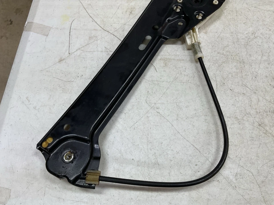 BMW 528i 2010 regulador de ventana de pasajero delantero derecho fabricante de equipos originales sin motor Foto 4 de 4