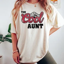 The Cool Aunt T-Shirt Funny Retro Mountain Graphic Tee Gift for Aunts & Sisters