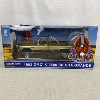 GREENLIGHT 1:18 1982 GMC K-2500 SIERRA ''FALL GUY'' Stuntman Association