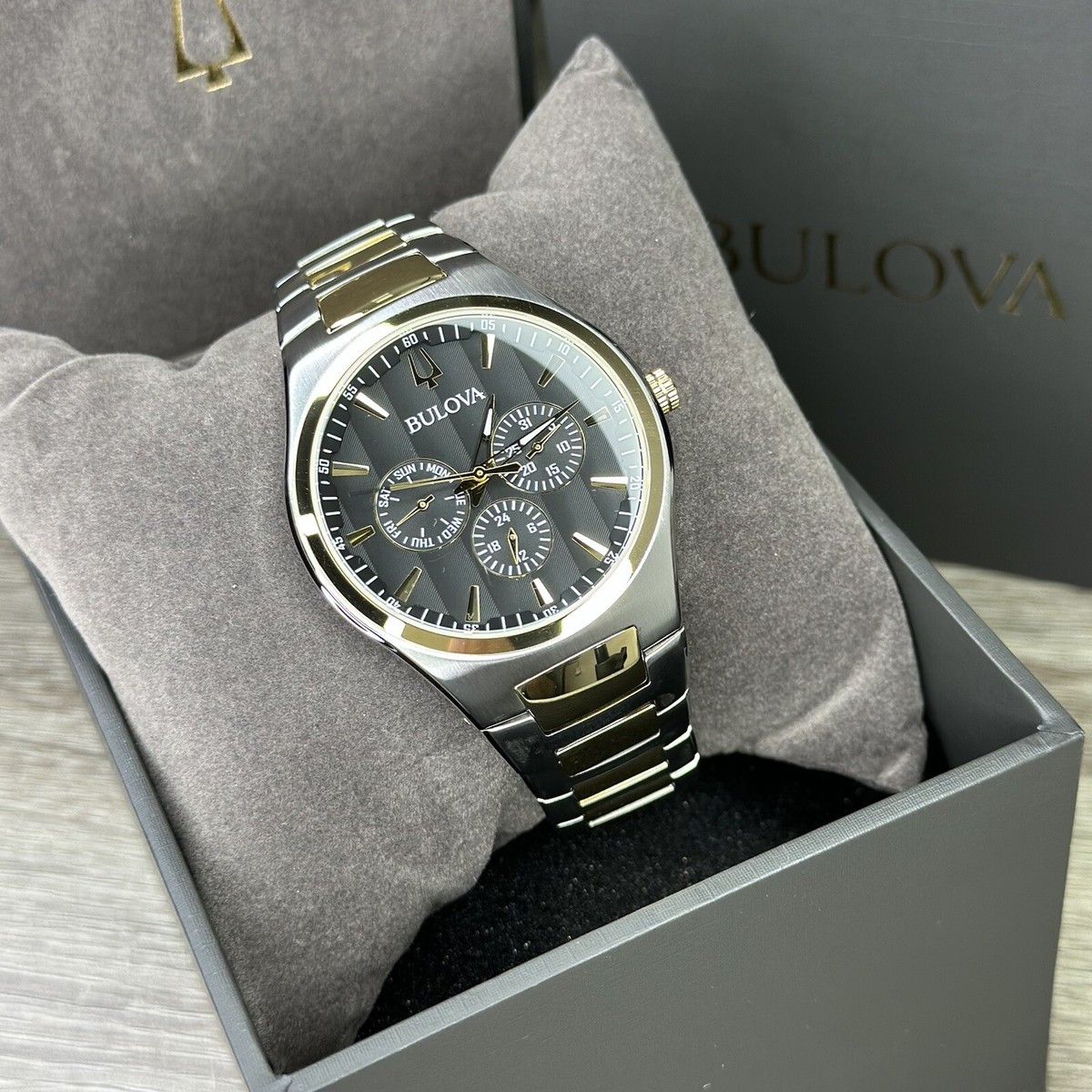 NEW✓DAY DATE✓ Bulova Classic Two-Tone Silver And Gold