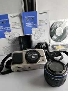 Olympus Pen E P1 12 3 Mp Digital Camera Silver Black Kit W 14 42mm Lens Ebay