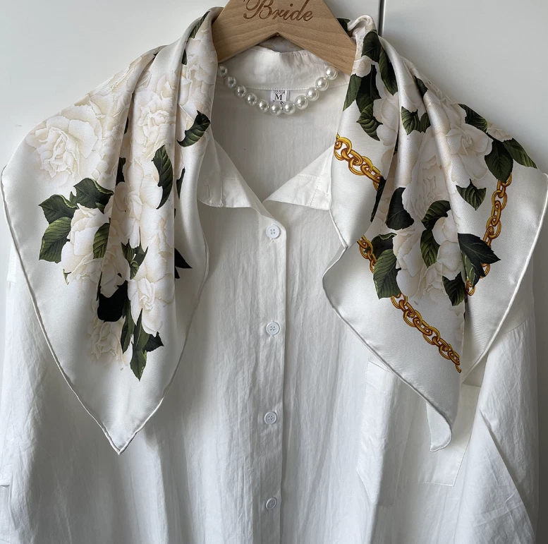 Pure 14 Momme Twill Silk Bandanna Scarf Wrap Chain Flower Print Square Shawl 27"