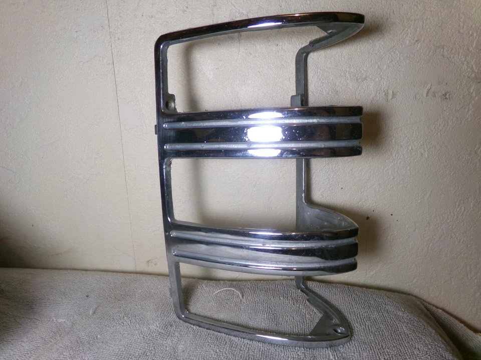 Bisel de luz de estacionamiento, lado del conductor se adapta a Ford LTD 1975, 1976, 1977, 1978 Foto 2 de 4