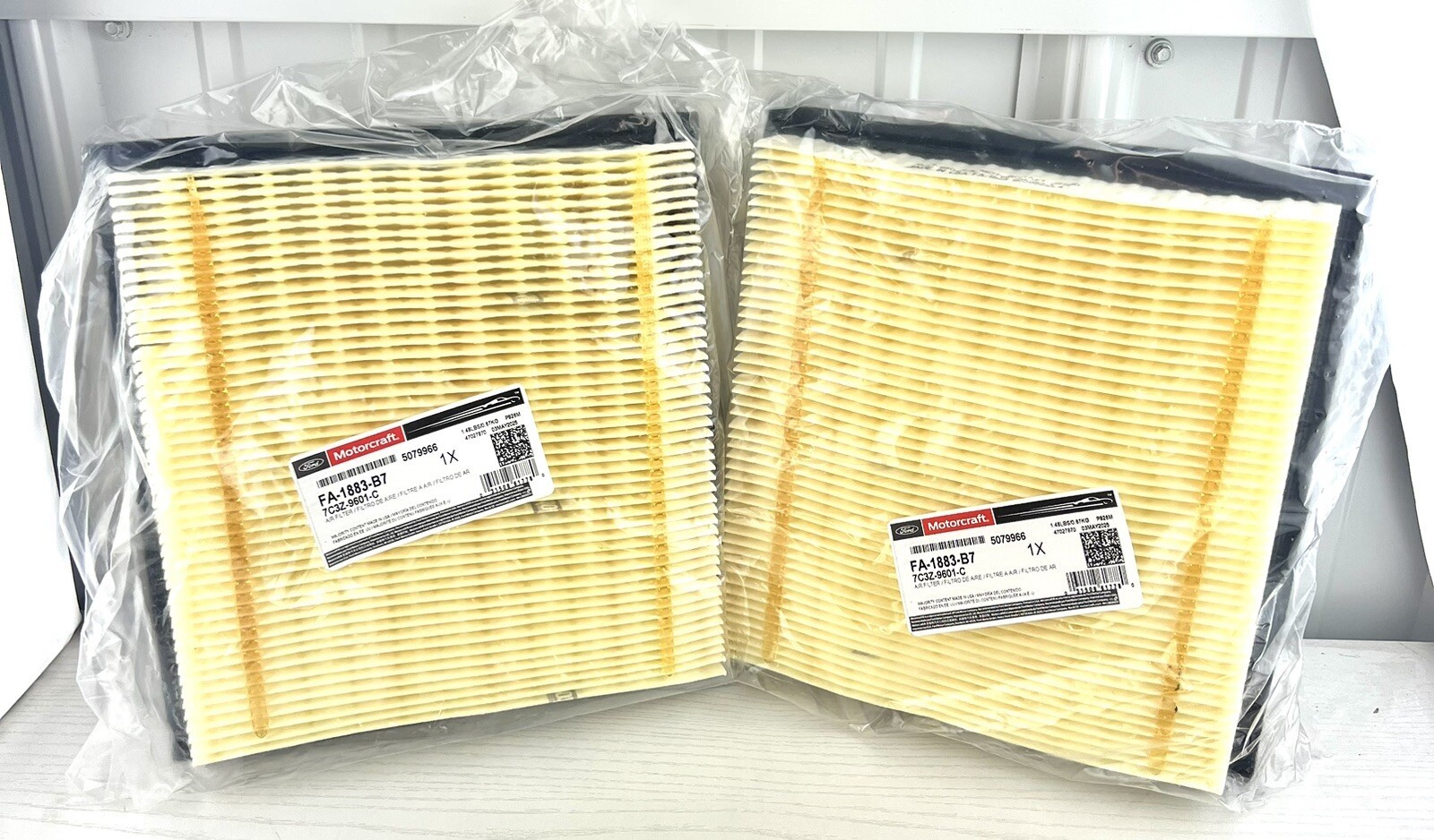 2 Brand New Genuine OEM Motorcraft FA1883 FA1883B7 Ford 7C3Z9601C Air Filters
