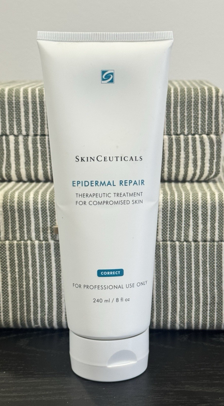 Skinceuticals Epidermal Repair Therapeutic Treatment Compris