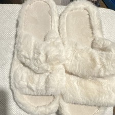 RockDove Women's White Faux Fur Slide Slippers US 11 Memory Foam Washable