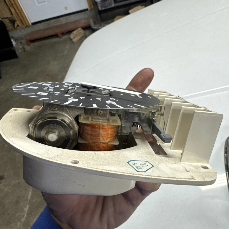 Velocímetro Speedo 160MPH 535is / 62121377617 E24 e23 745i 735i 635 OEM BMW E28 Foto 4 de 4