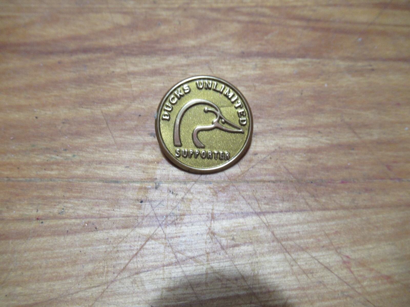 Ducks Unlimited Supporter Hunting Sports Waterfowl Round Tack Lapel Pin
