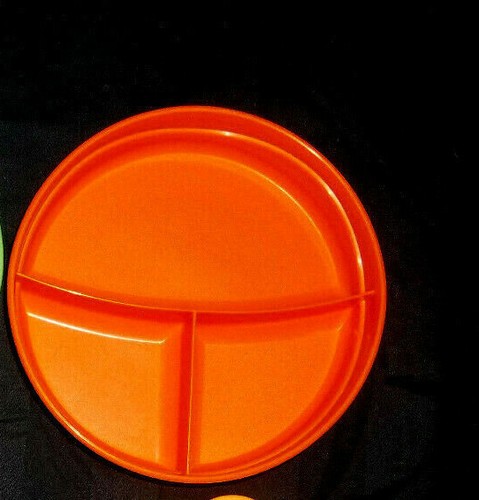 Tupperware Munchkids Orange Divided Dish, Yellow 7 oz Tumbler and 4 oz Snack Cup - Picture 2 of 12