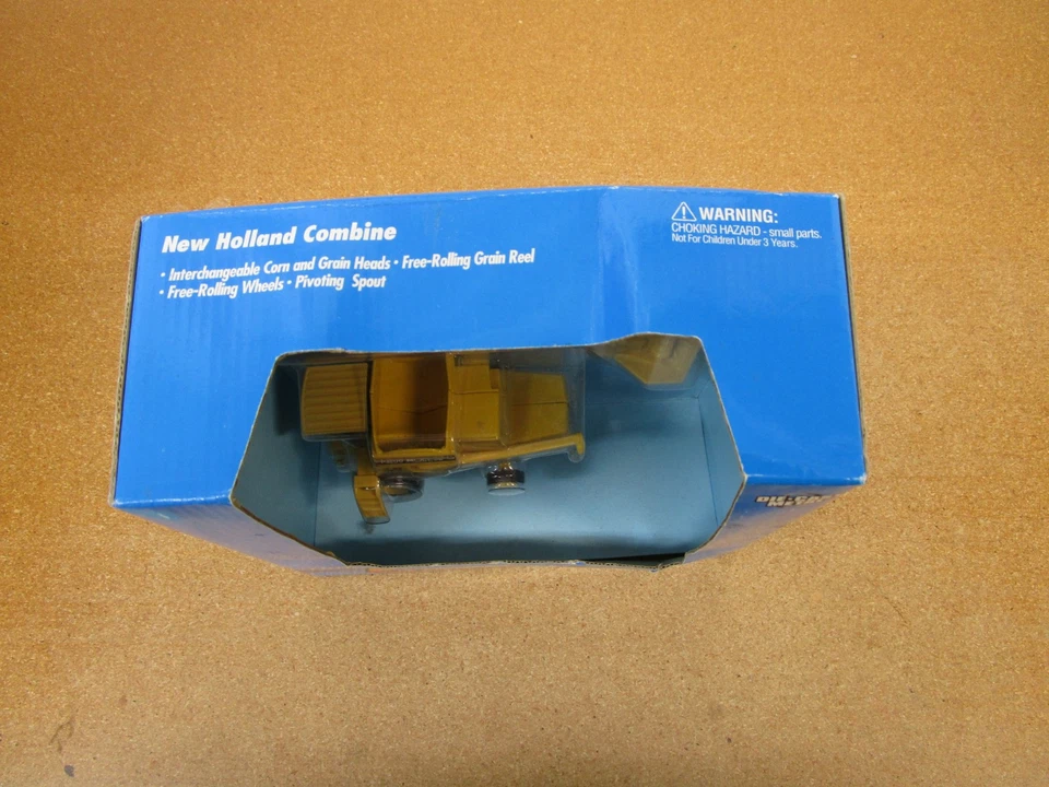 New Holland TR 97 combine corn head ERTL 1/64 NIP box diecast farm toy B5 Z - Image 2 of 4