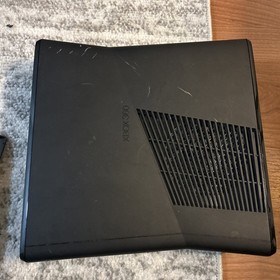 Xbox 360 Slim 4 GB Console Game Lot Bundle Tested Working