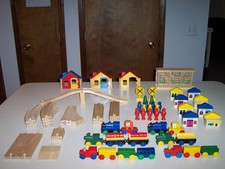 Kid Connection Wooden Train Set Buildings Fits BRIO Thomas Track