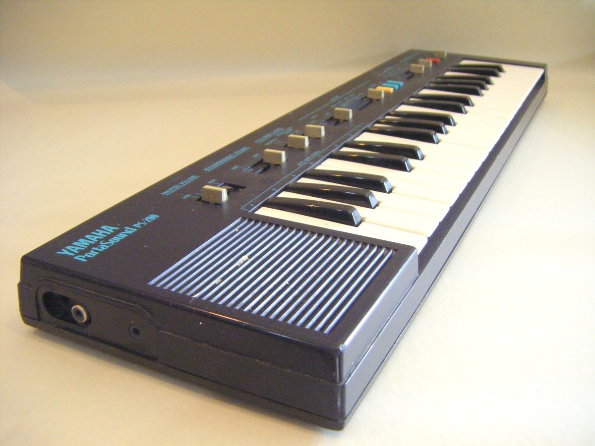 Yamaha PortaSound PS-200 Synthesizer Portable Keyboard Tested