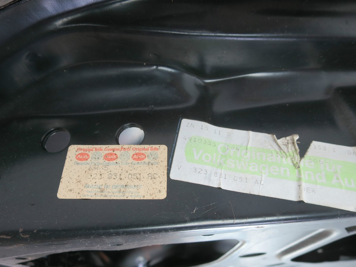 original VW Passat B1 Typ 32 Türe vorne links NEU 323831051AC | eBay