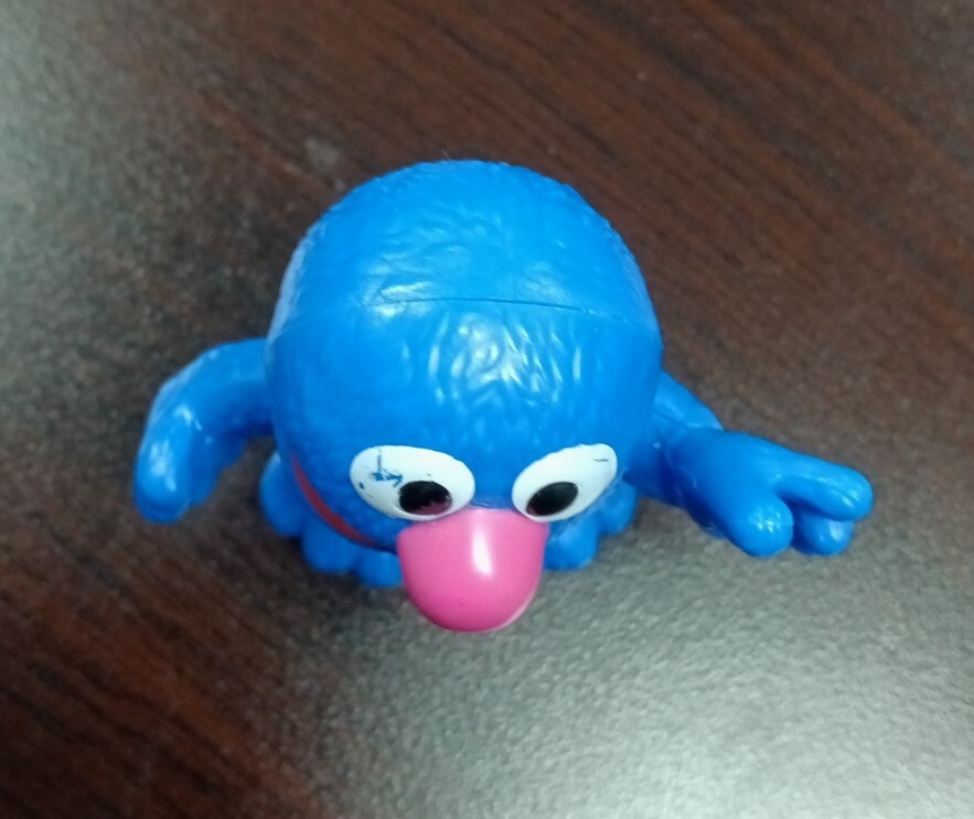 2013 Sesame Street Grover Plastic Figure Toy Cake Topper Used Fast Shipping Toy 