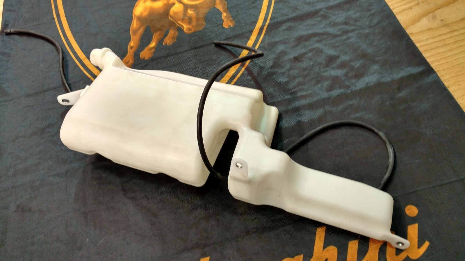 LAMBORGHINI HURACAN LP610 LP580 WATER RESERVOIR WASHER WATER TANK OEM 4T1955945A