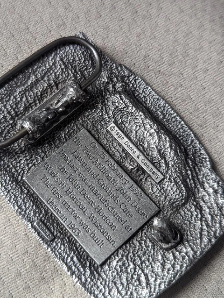 老式 20 世纪 90 年代皮带扣 JOHN DEERE 百万拖拉机割草机 PEWTER — 第 4/4 张图片