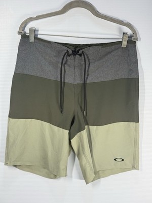 Oakley Ozaki Block Performance Fit Board Shorts Green Grey Size 31 Colorblock