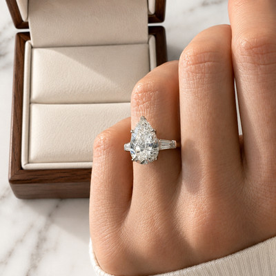 IGI-zertifizierter, im Labor hergestellter Diamant-Verlobungsring 6,50 kt Bir...