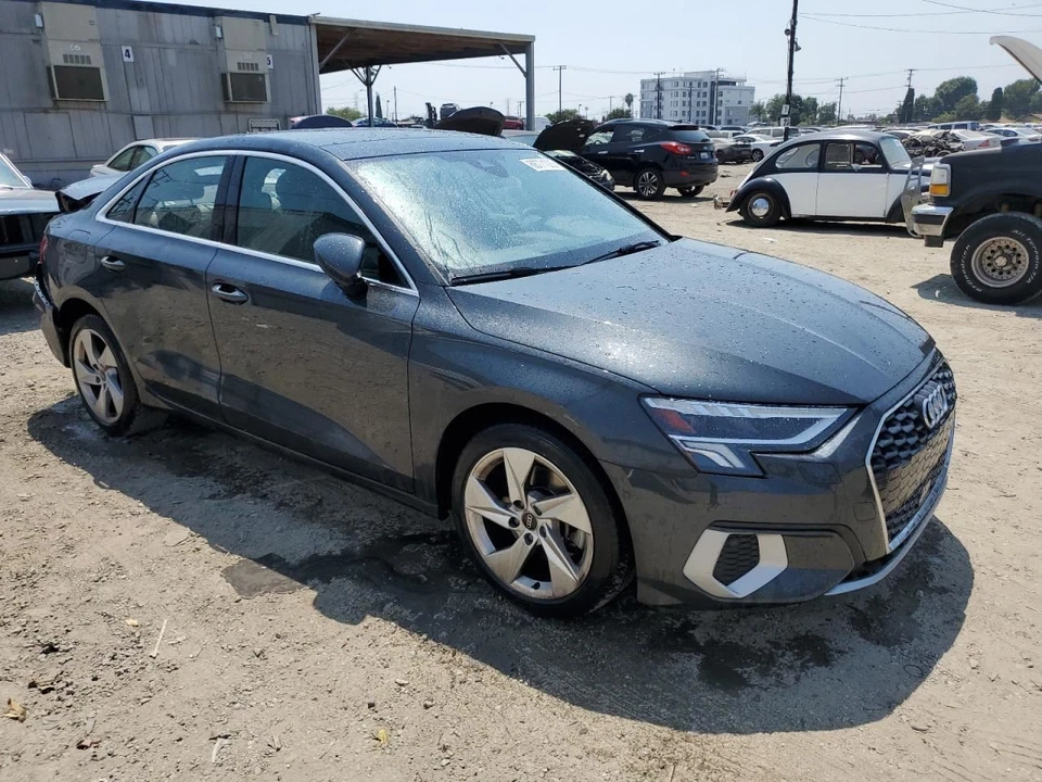 A3 AUDI   2023 Steering Wheel 7377286 - Image 4 of 4