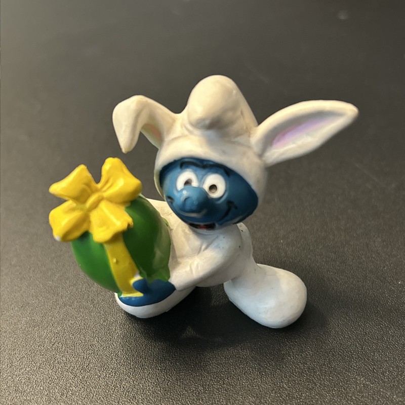 Smurfs 1980s Easter Bunny Smurf  w/Egg Figure Vintage Toy PVC Schleich