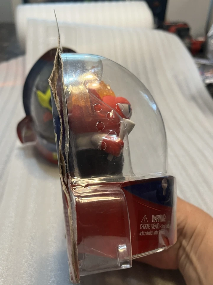 Lote de 2 bonecos fechados Pixar Remix #5 Mr. Incredible & #10 Anger Read All - Imagem 3 de 4