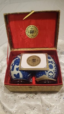 Vintage Yi Lin Arts & Treasures Of China Hand-painted Eggs With Stand Paperwork