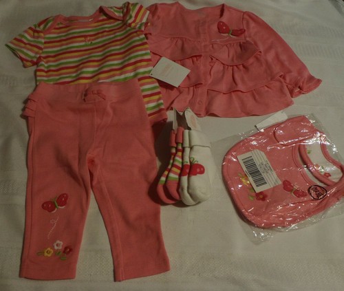 Gymboree Brand New Baby Butterflies 6-12 Month Socks Pants Bodysuit Bib Set NWT - Picture 2 of 5