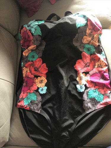 Women’s Target Ava & Viv Floral Black Size 22W Bathing Suit-Worn Once