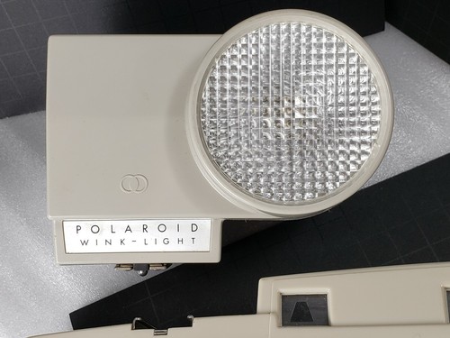 Vintage POLAROID 800 Camera w/ Wink-Light - Picture 6 of 12