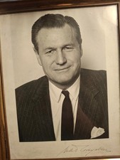 NELSON ROCKEFELLER signed photo 7x9