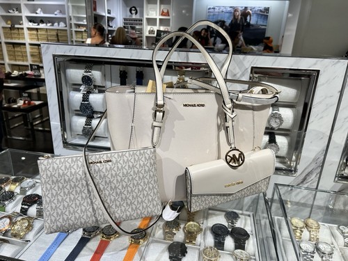 MICHAEL KORS CHARLOTTE LG 3 IN 1 TOTE SHOULDER BAG + 2 CROSSBODY MK LIGHT CREAM