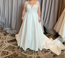 Size 28 Allure Bridals Wedding Dress