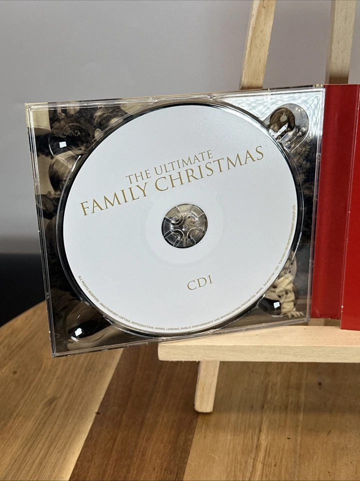 Various Artists: The Ultimate Family Christmas - Over 75 Xmas Crackers 3 Set CD - Image 4 of 4