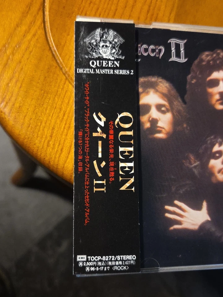 Queen – Queen II Japan CD with OBI 1993 TOCP-8272 EMI Toshiba Foto 2 de 4