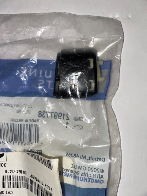 02-09 NEW GENUINE OEM LH SIDE INFO DISPLAY & MULTI-FUNCTION SWITCH, P/N 21997738 - Image 4 of 4