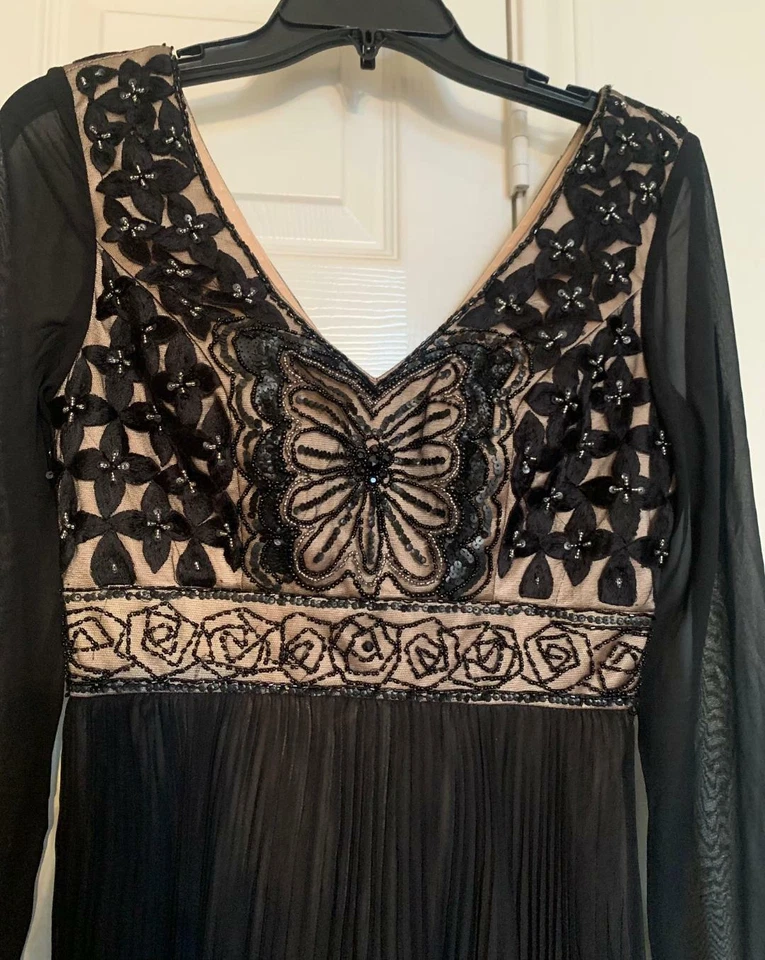 NEW NO TAGS-SUE WONG SHEER FLORAL APPLIQUE/PLEATED BLACK/GOLD EVENING GOWN-6 - Image 2 of 4