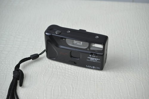 Minolta Freedom 35R-FF Red- Eye Reduction Point and Shoot Film Camera - Picture 4 of 15