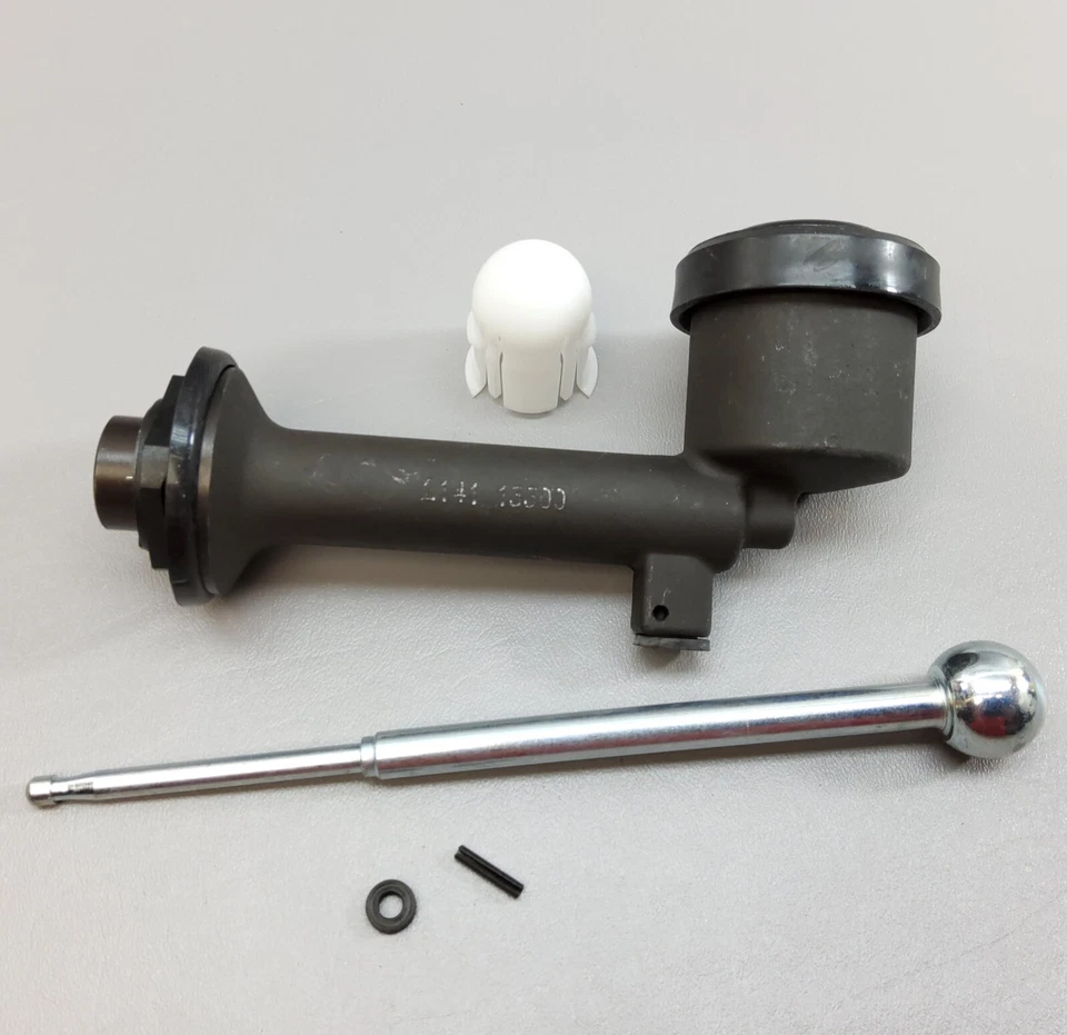 Nuevo cilindro maestro de embrague AMS Automotive M0486 para Silverado Sierra 99-07 Foto 2 de 4